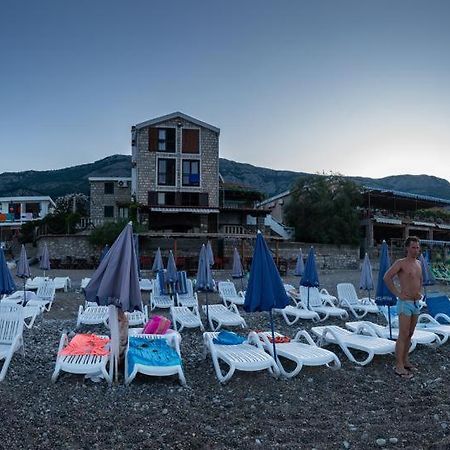 Apartments Galija Petrovac Zewnętrze zdjęcie