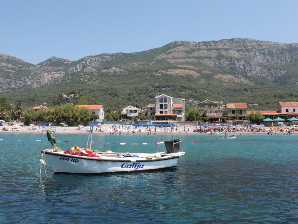 Apartments Galija Petrovac Zewnętrze zdjęcie